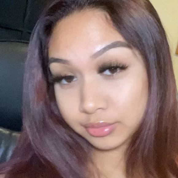 Meet your Posher, Shiema - Picture 1 of 1